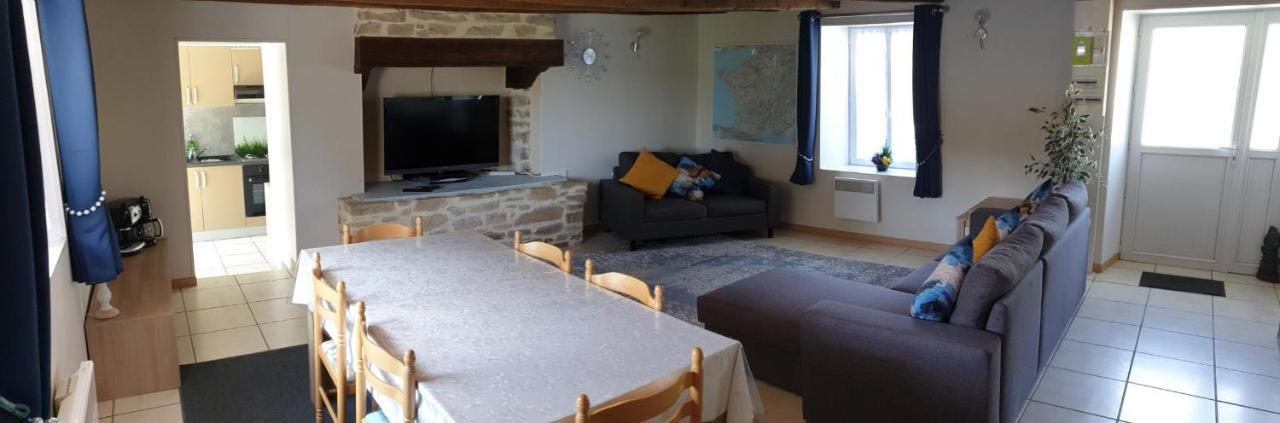 Charming Traditional 2-Bed Cottage Near Plémet Eksteriør bilde