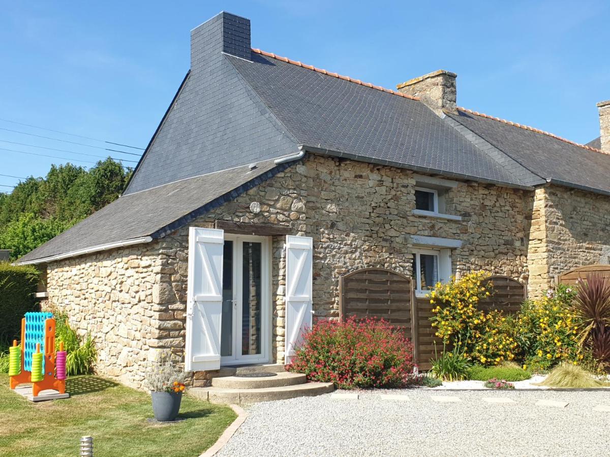 Charming Traditional 2-Bed Cottage Near Plémet Eksteriør bilde